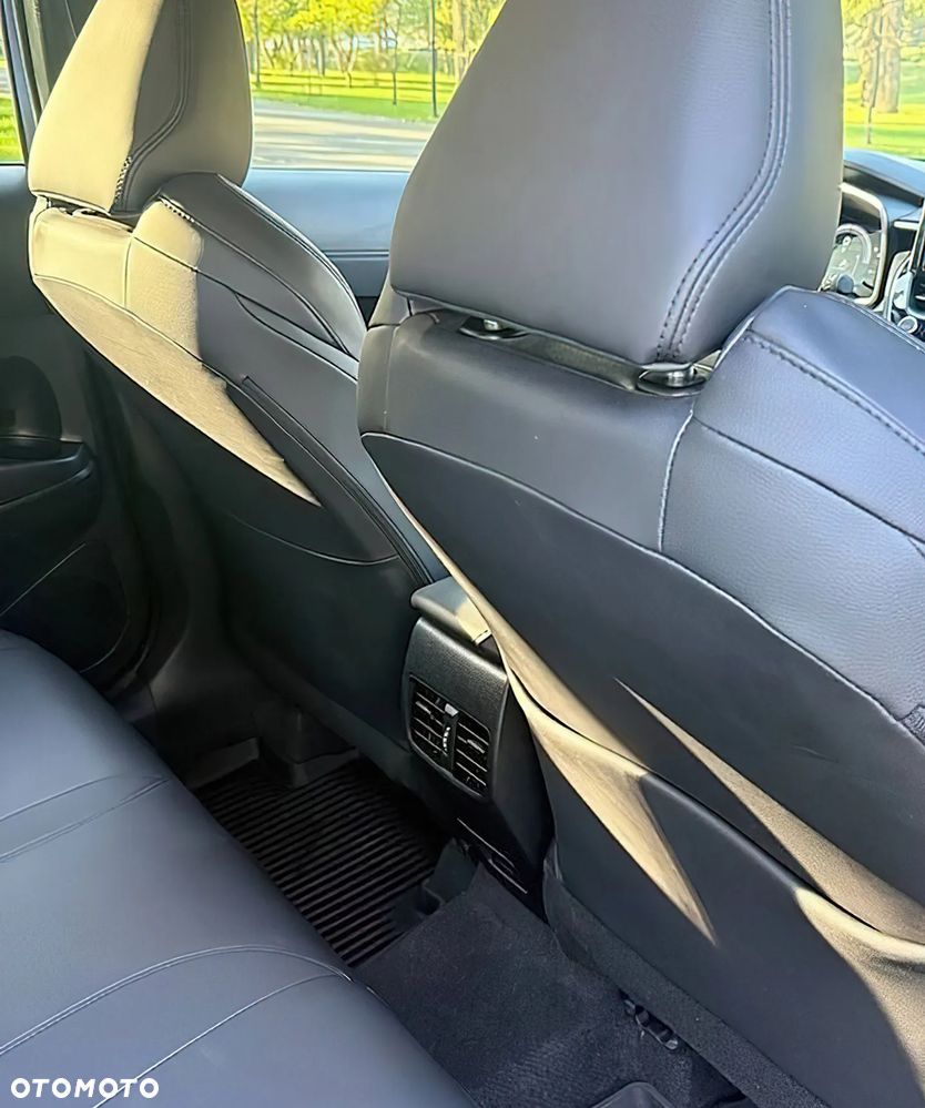 Toyota Corolla Cross - 12