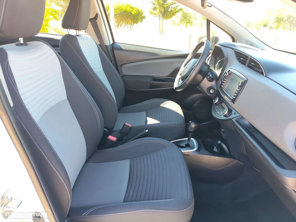 Toyota Yaris 1.5 HSD GR Sport - 14