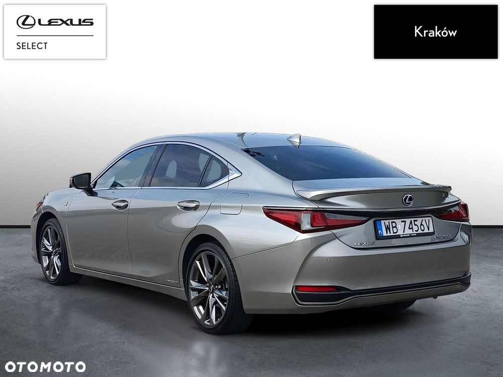 Lexus ES 300h F Sport Edition - 3