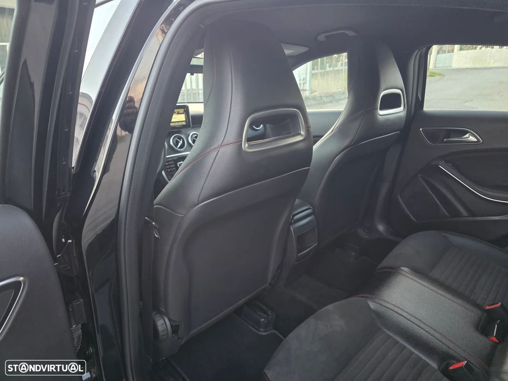 Mercedes-Benz A 180 d AMG Line - 17