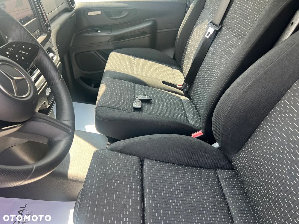 Mercedes-Benz Vito - 24