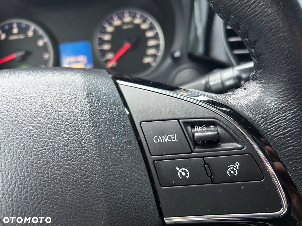 Mitsubishi Outlander - 24