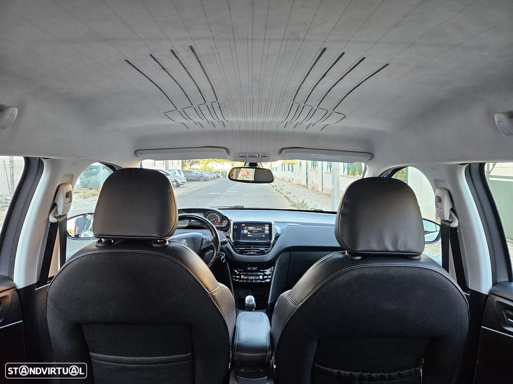 Peugeot 2008 1.2 PureTech Allure - 14