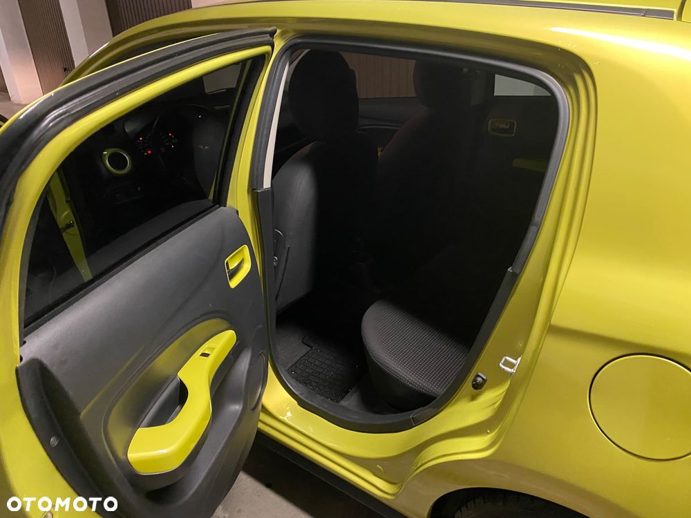 Mitsubishi Space Star - 8