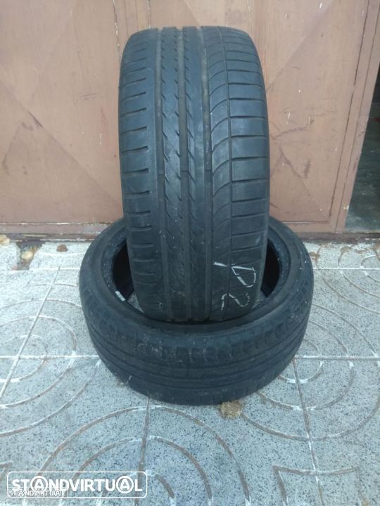 Ref 030// 2 Pneus 255/40/19´ Goodyear Eagle F1 100y Assimétrico AO c/ 50% piso - 1