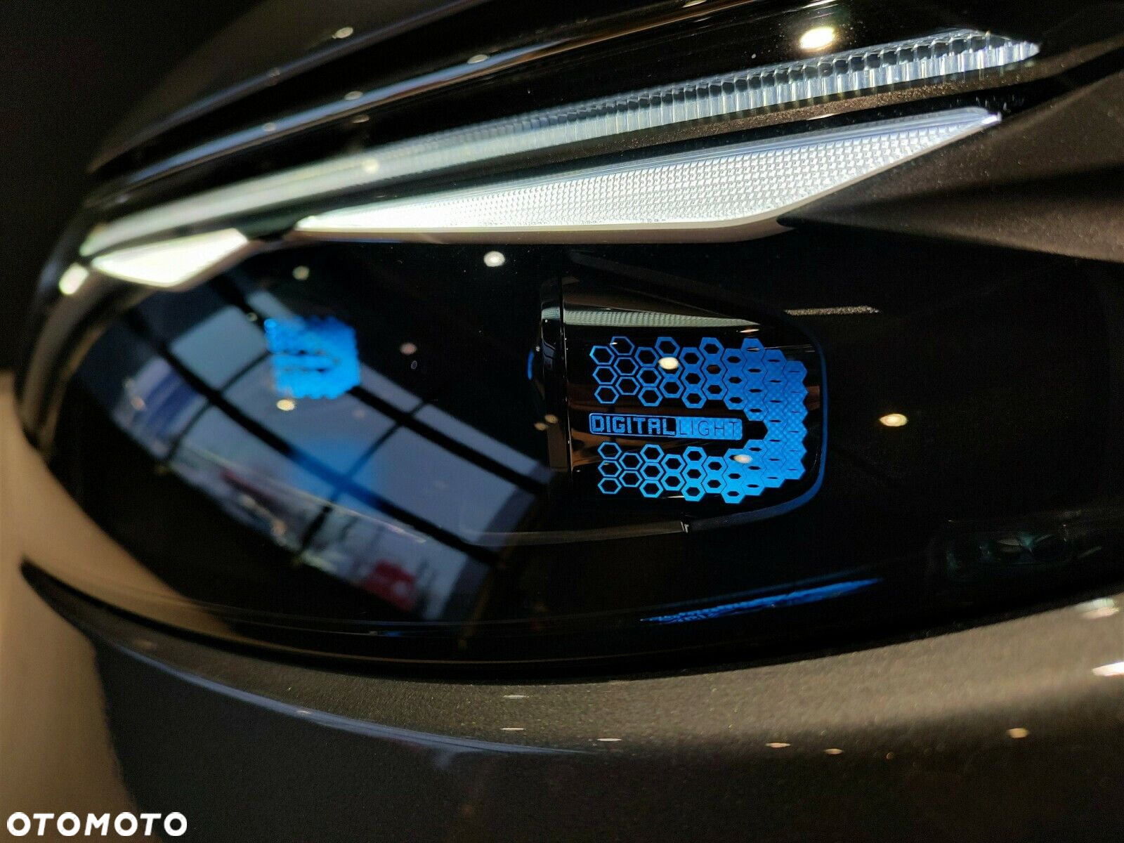 Mercedes-Benz EQS - 9