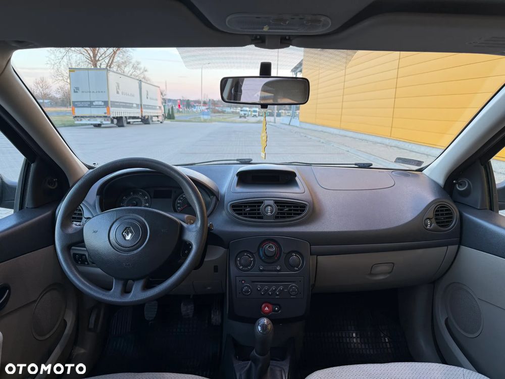Renault Clio 1.2 16V Expression - 5