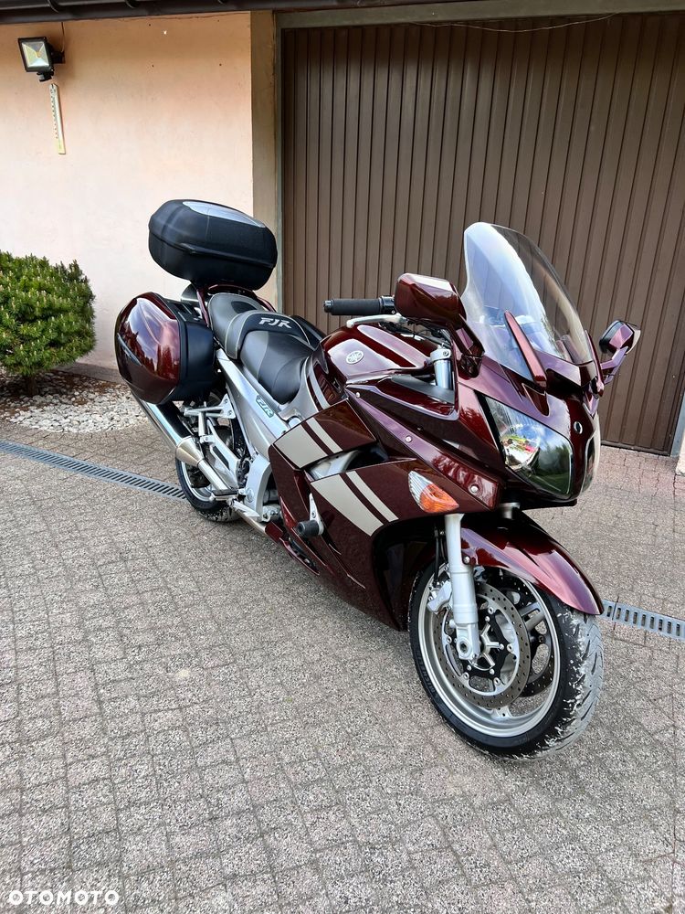 Yamaha FJR - 32