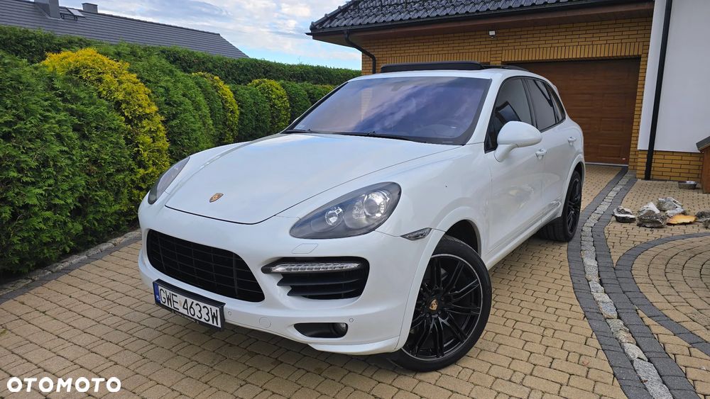 Porsche Cayenne Turbo - 11