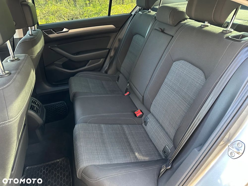 Volkswagen Passat 1.5 TSI EVO Business DSG - 18