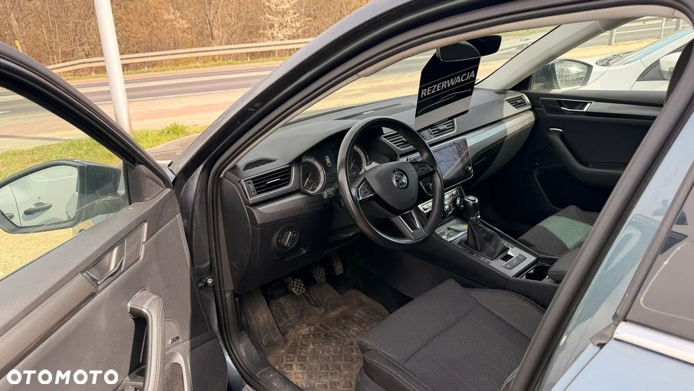 Skoda Superb 2.0 TDI Ambition - 8