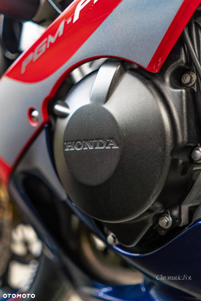 Honda CBR - 9
