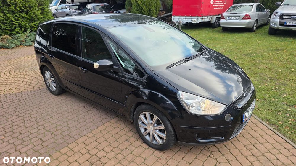 Ford S-Max - 12