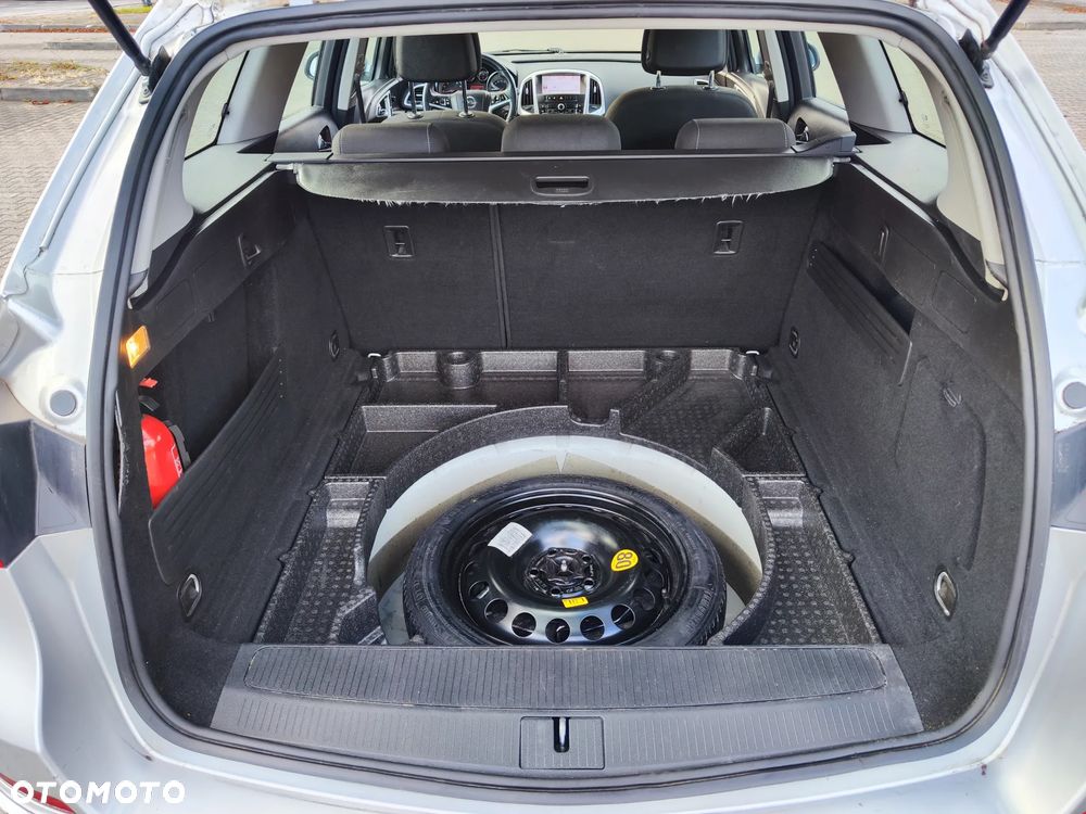 Opel Astra 1.4 T Cosmo - 11