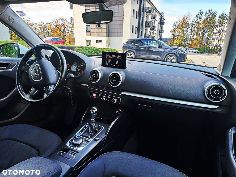 Audi A3 Sportback 1.6 TDI (clean diesel) S tronic Attraction - 29