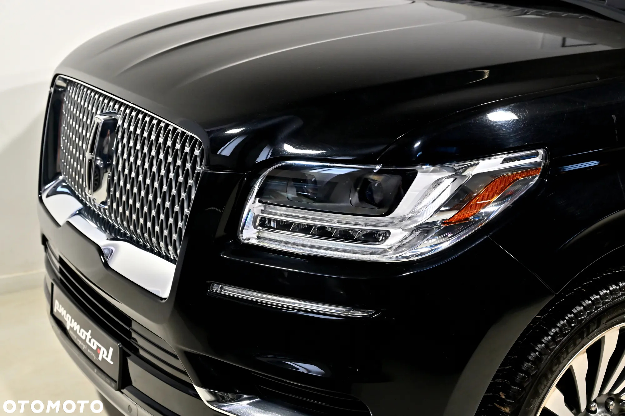 Lincoln Navigator - 6