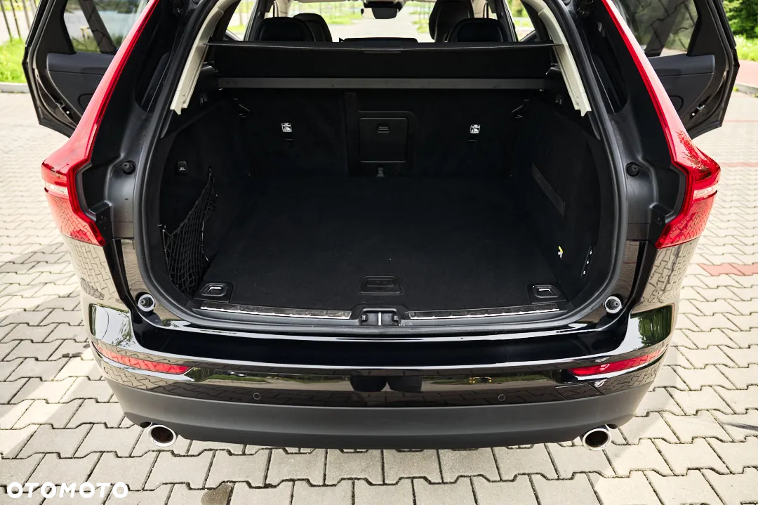 Volvo XC 60 D4 Momentum Pro - 25