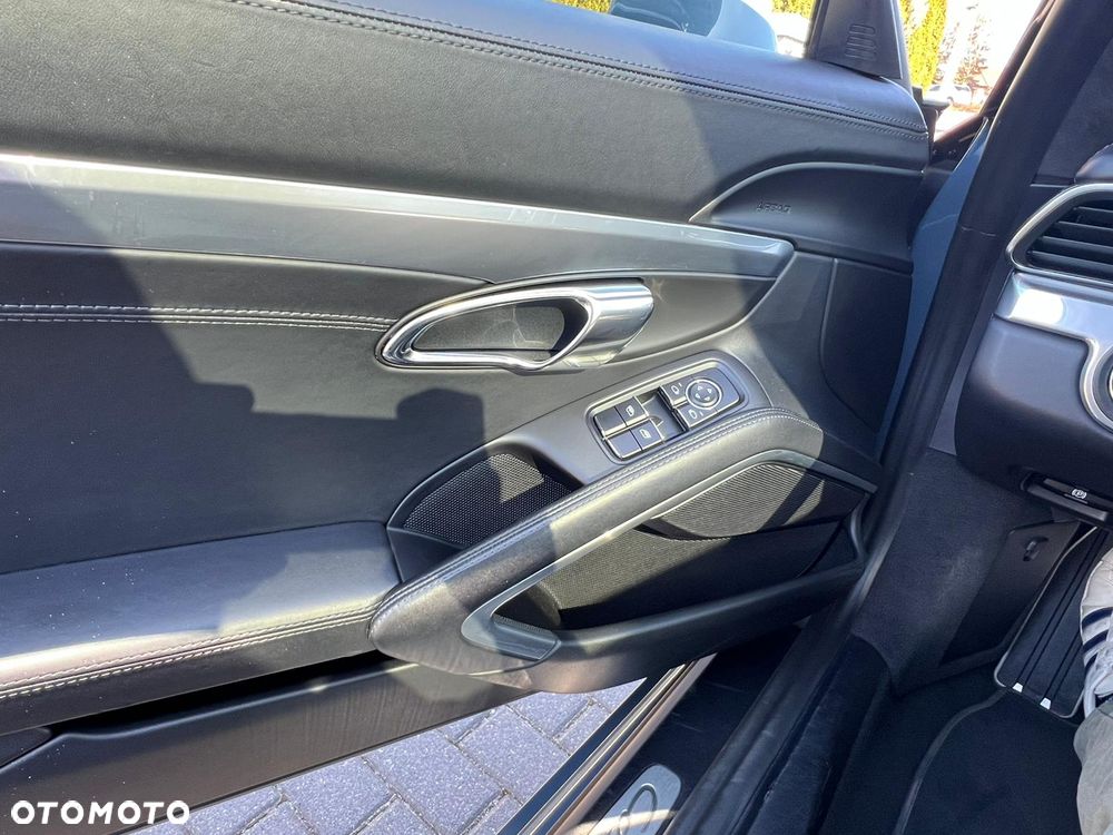 Porsche 911 Carrera S PDK - 12