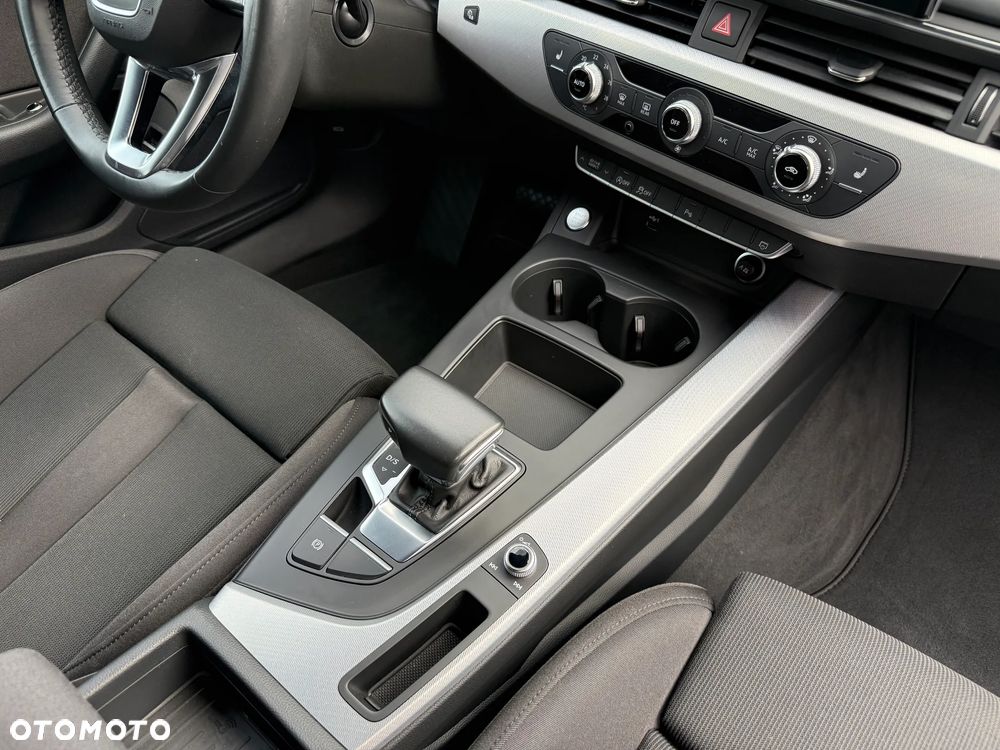 Audi A4 Avant 40 TDI quattro S tronic advanced - 24