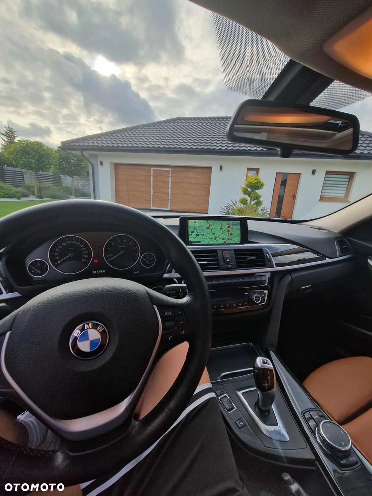 BMW Seria 3 320i xDrive Sport Line - 12
