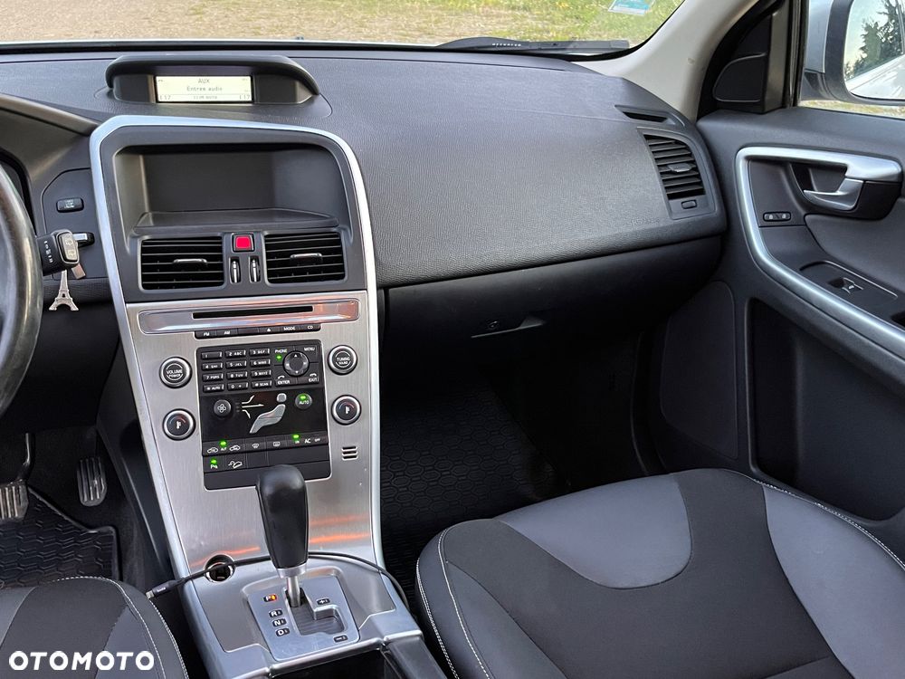 Volvo XC 60 D5 AWD Momentum - 17