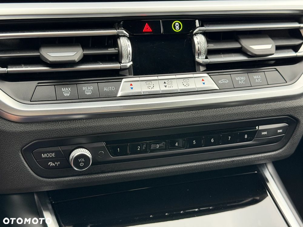 BMW Seria 3 318i Advantage sport - 16