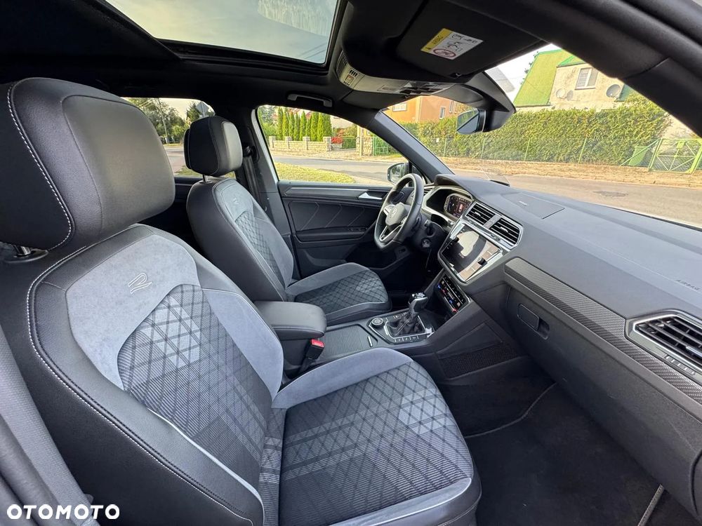 Volkswagen Tiguan 2.0 TDI SCR 4MOTION DSG R-Line - 26