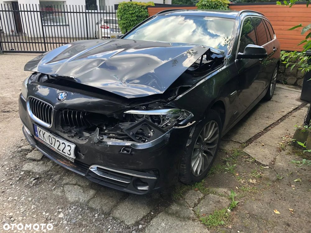 BMW Seria 5 520d xDrive - 4