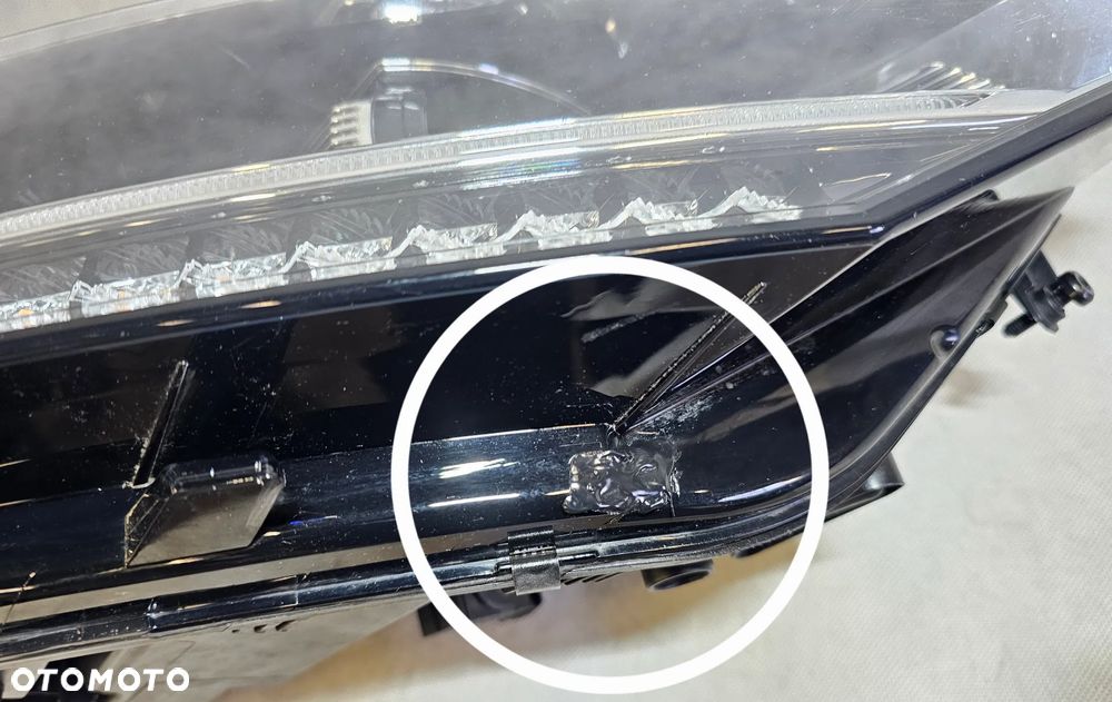 PRAWA LAMPA FULL LED VW Touran III 5TB941082D - 6