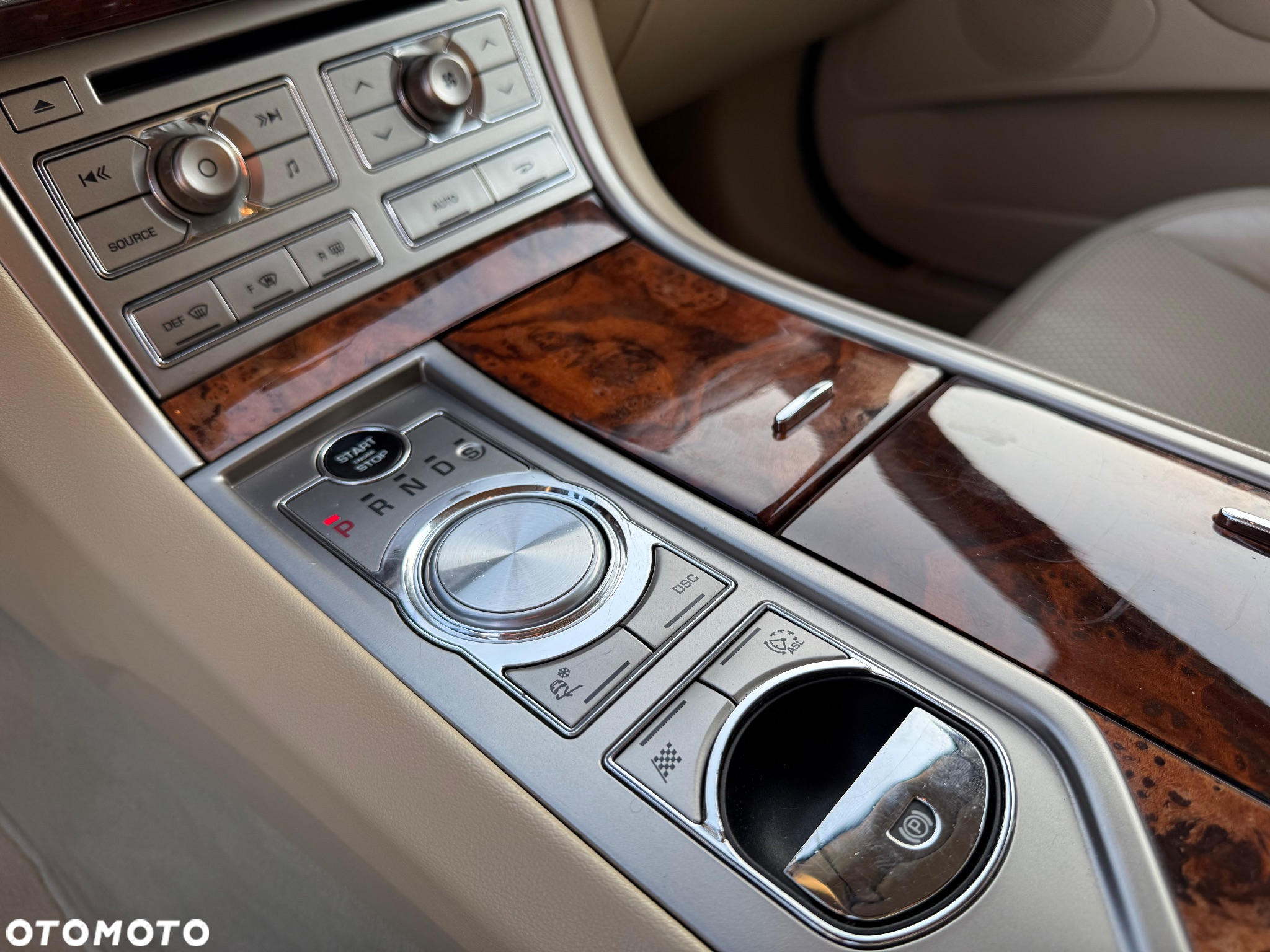 Jaguar XF 3.0 V6 D Premium Luxury - 14