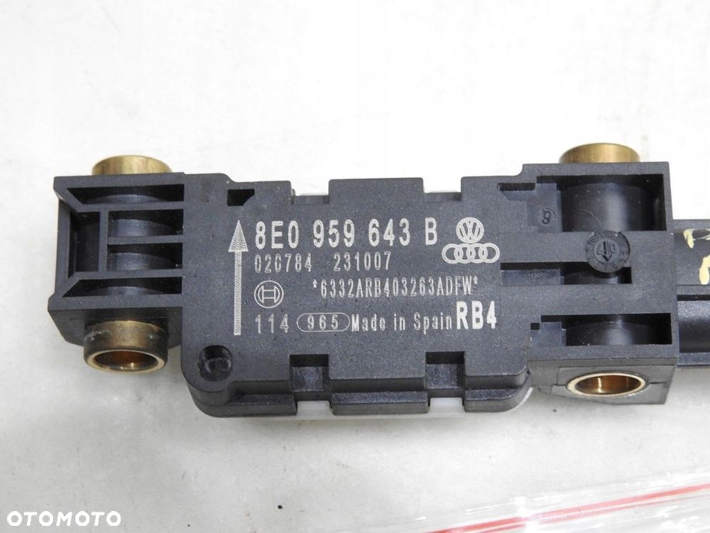 SENSOR UDERZENIOWY AUDI A4 B7 8E0959643B - 10