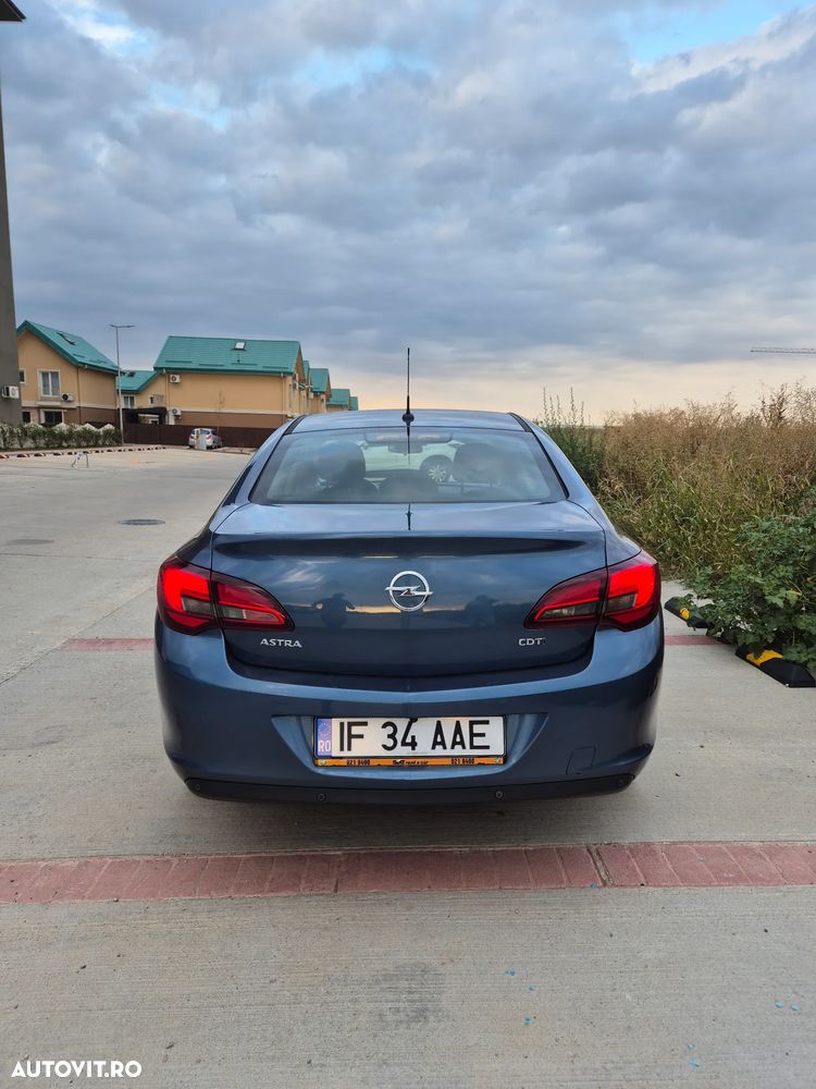 Opel Astra - 2