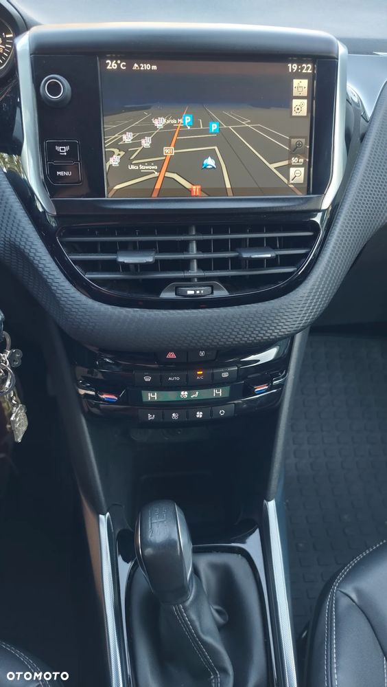 Peugeot 2008 1.6 e-HDi Allure S&S - 12