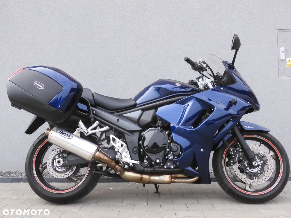 Suzuki GSX - 11