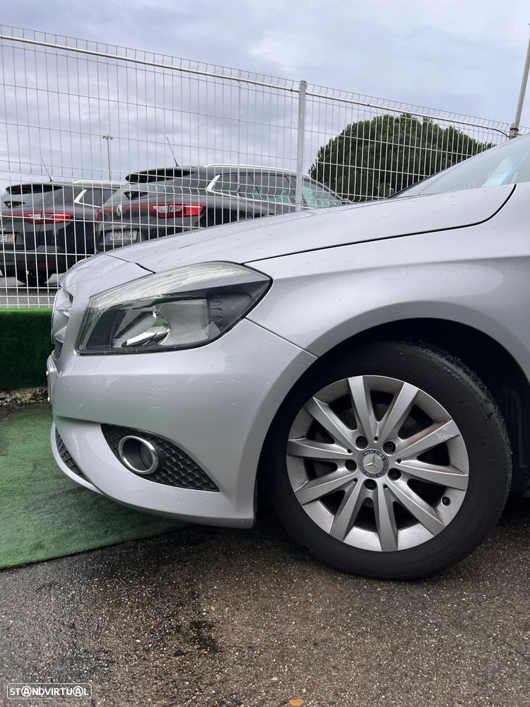 Mercedes-Benz A 180 CDI (BlueEFFICIENCY) - 3