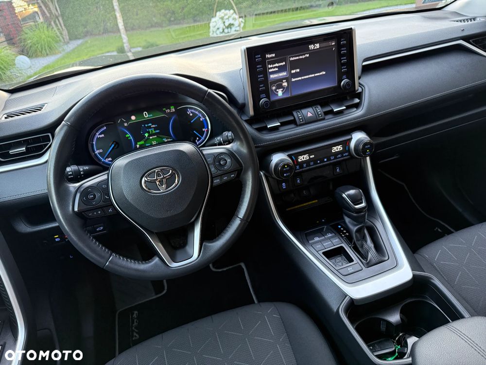 Toyota RAV4 2.5 Hybrid Comfort 4x2 - 18