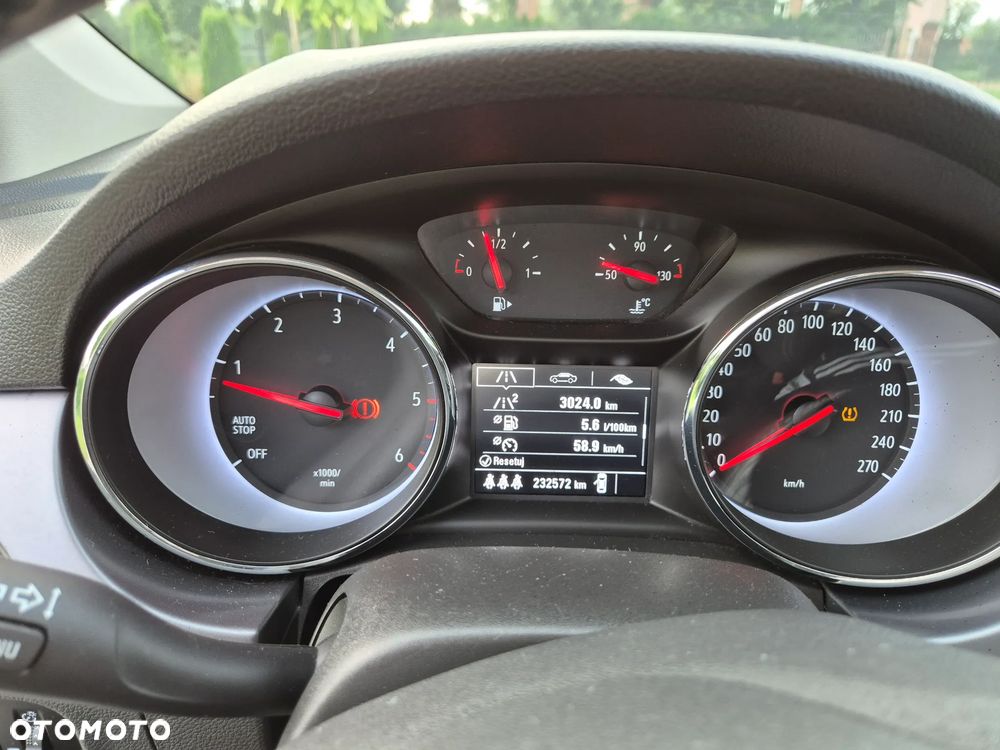 Opel Astra 1.6 D (CDTI) Dynamic - 40