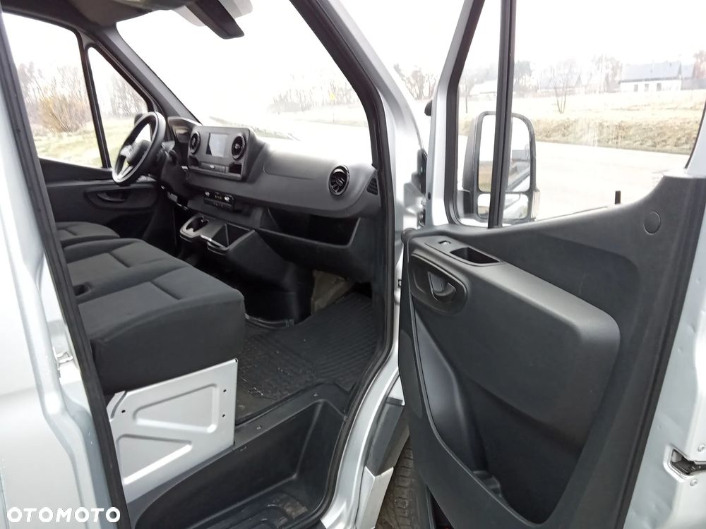 Mercedes-Benz SPRINTER - 17