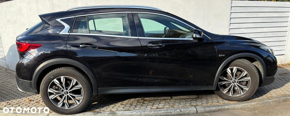 Infiniti Qx30 2016 photo 2