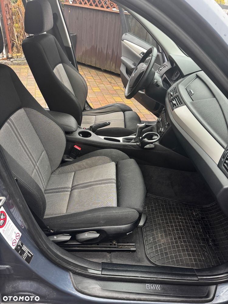 BMW X1 sDrive18d - 13