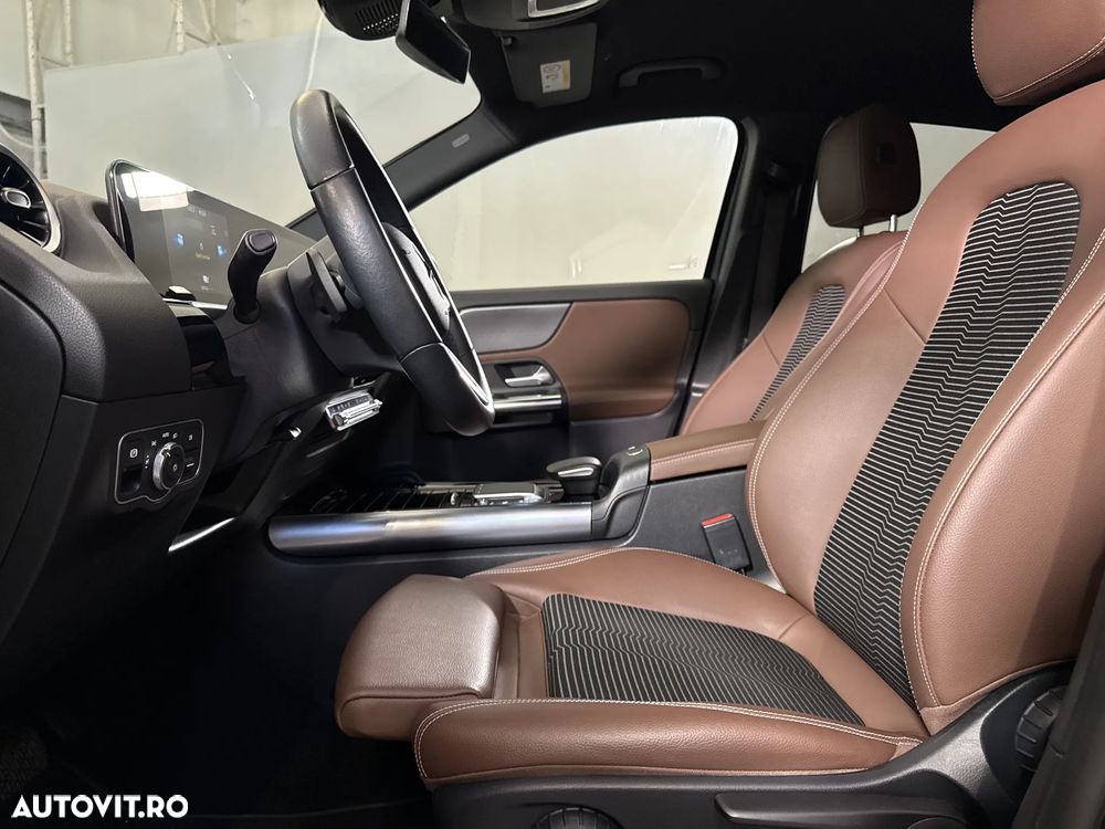 Mercedes-Benz GLA - 23