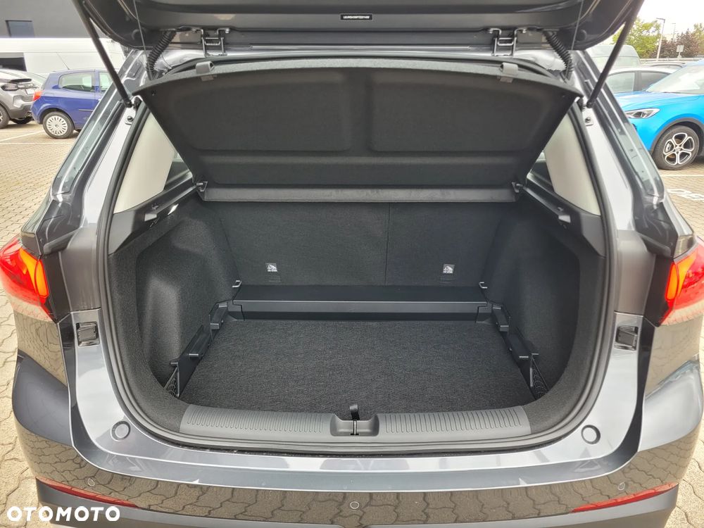 MG ZS Hybrid+ Standard - 12
