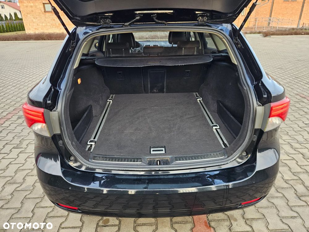 Toyota Avensis 1.8 Premium - 6