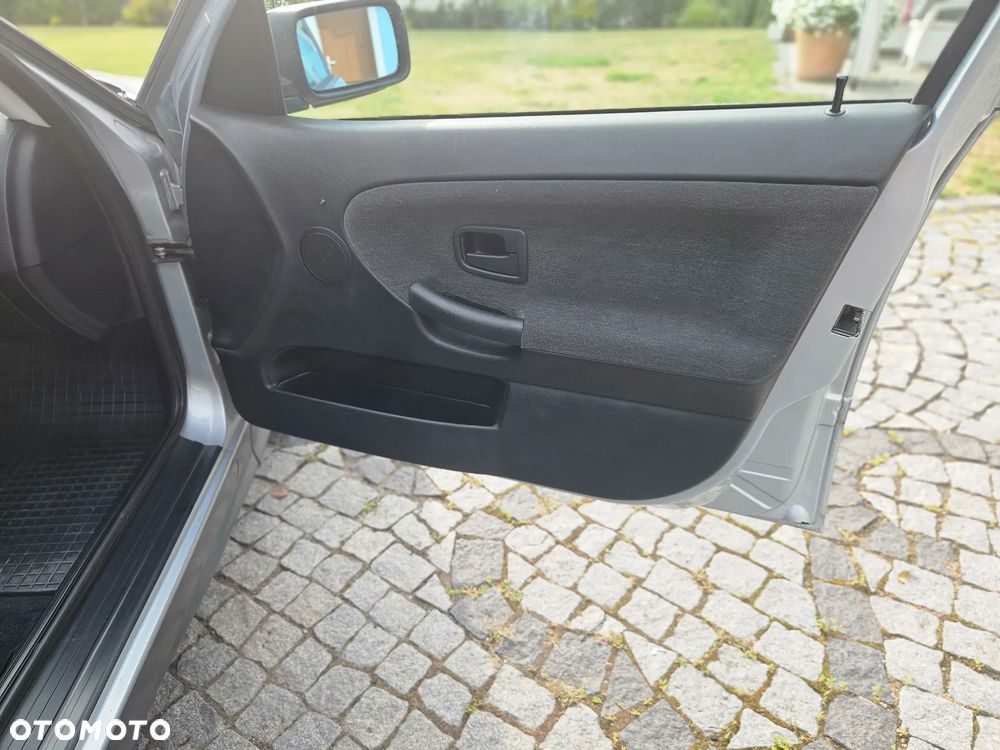 BMW Seria 3 - 16