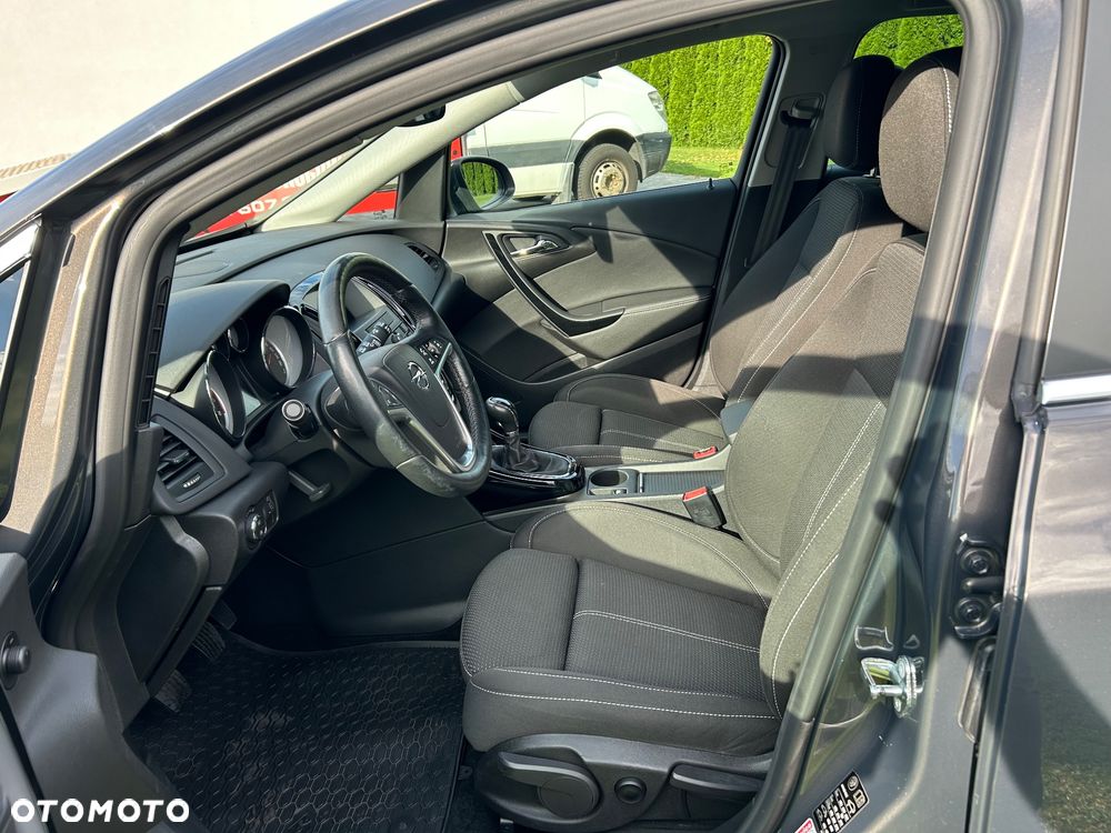 Opel Astra 1.4 Turbo Exklusiv - 11