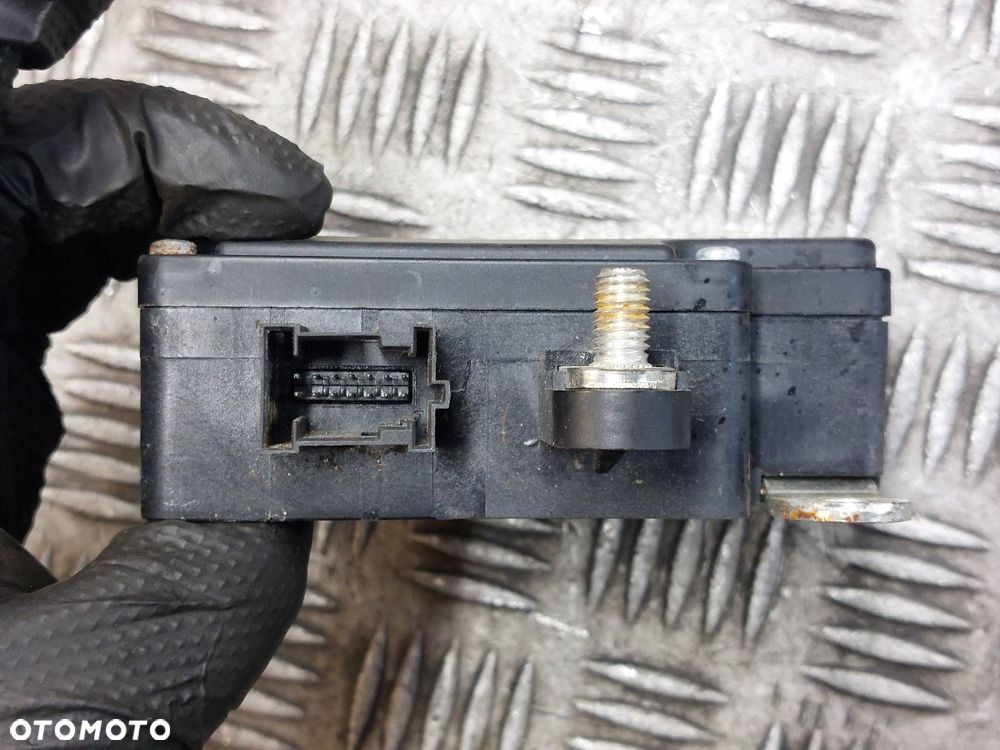 MODUŁ STEROWNIK AKUMULATORA  MERCEDES-BENZ W211  2115402745 - 2