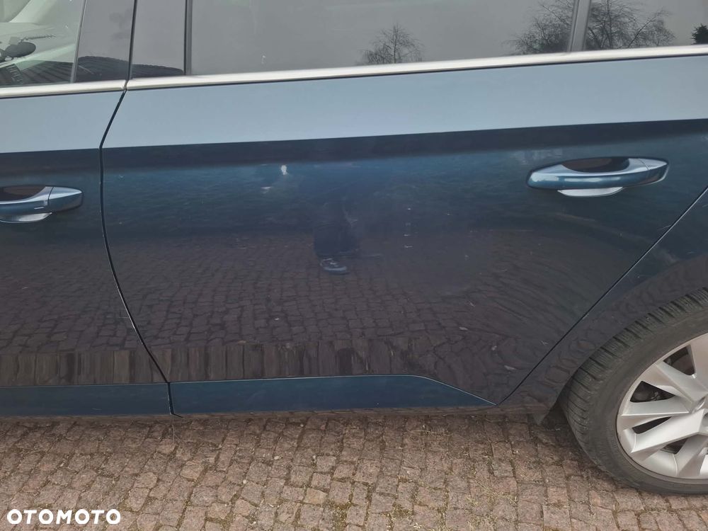 Skoda Superb 2.0 TDI Ambition DSG - 9