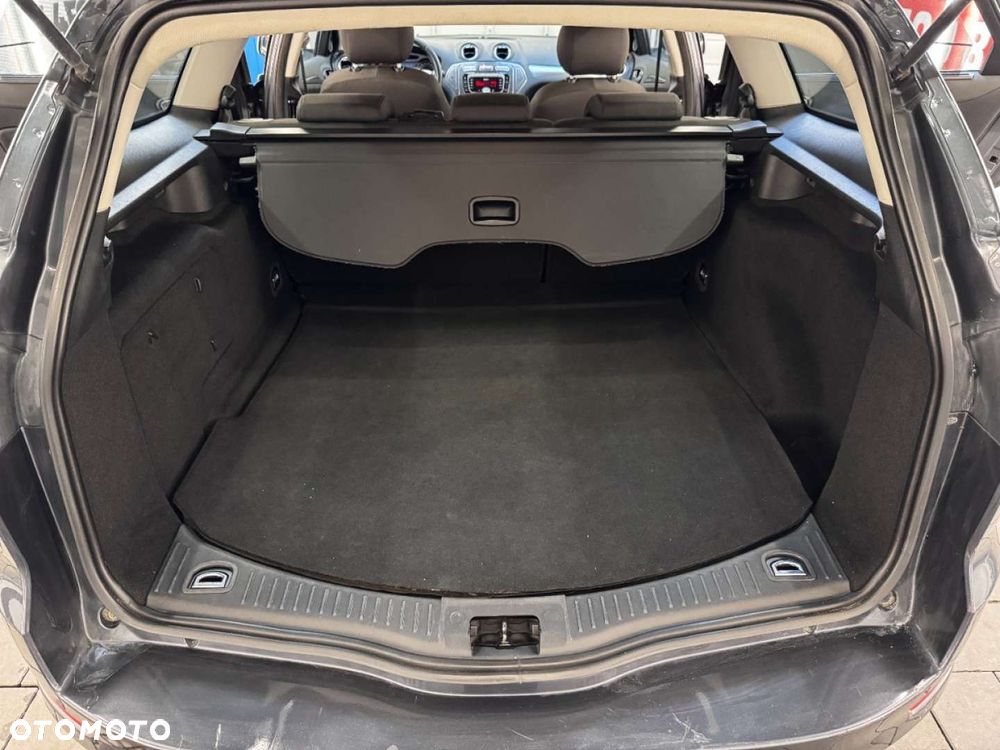 Ford Mondeo - 36