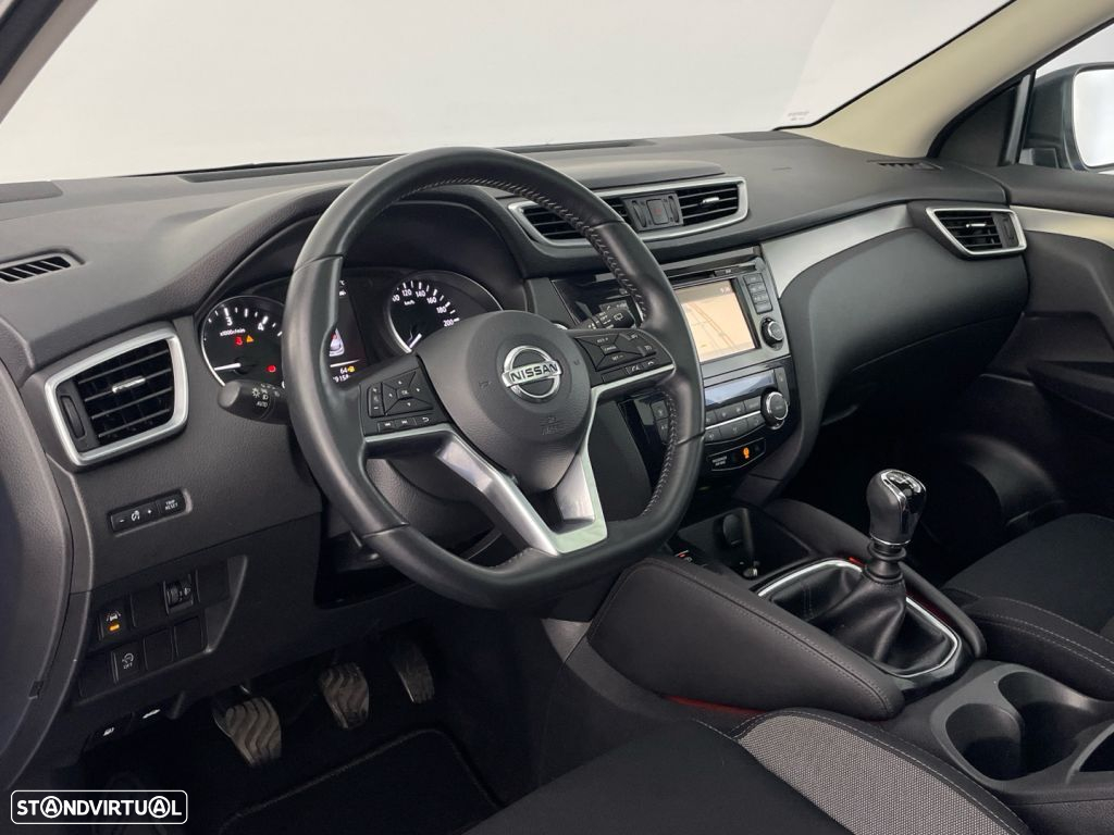 Nissan Qashqai 1.5 dCi N-Connecta - 17