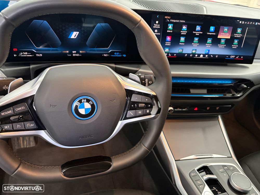 BMW 330 - 13